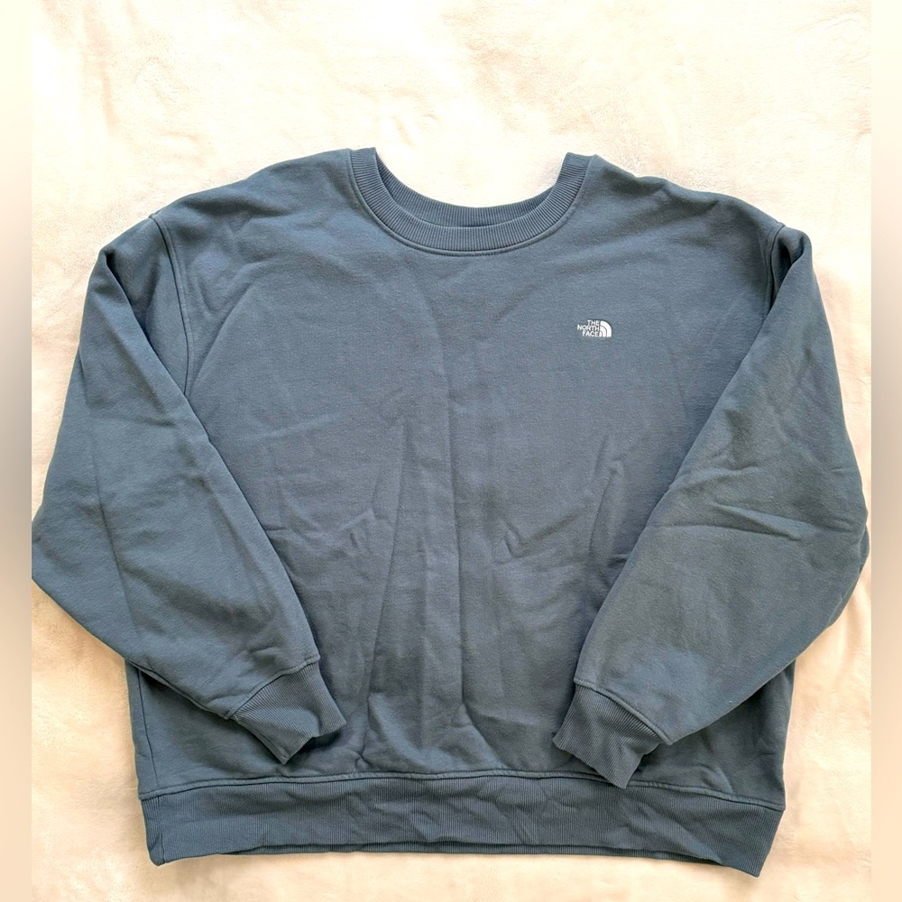 TNF woman’s crew sweater. Size XL NWOT!